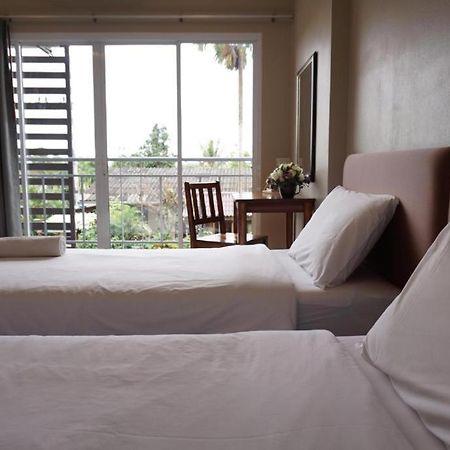 Chompu Nakarin Apartment Trang Bagian luar foto
