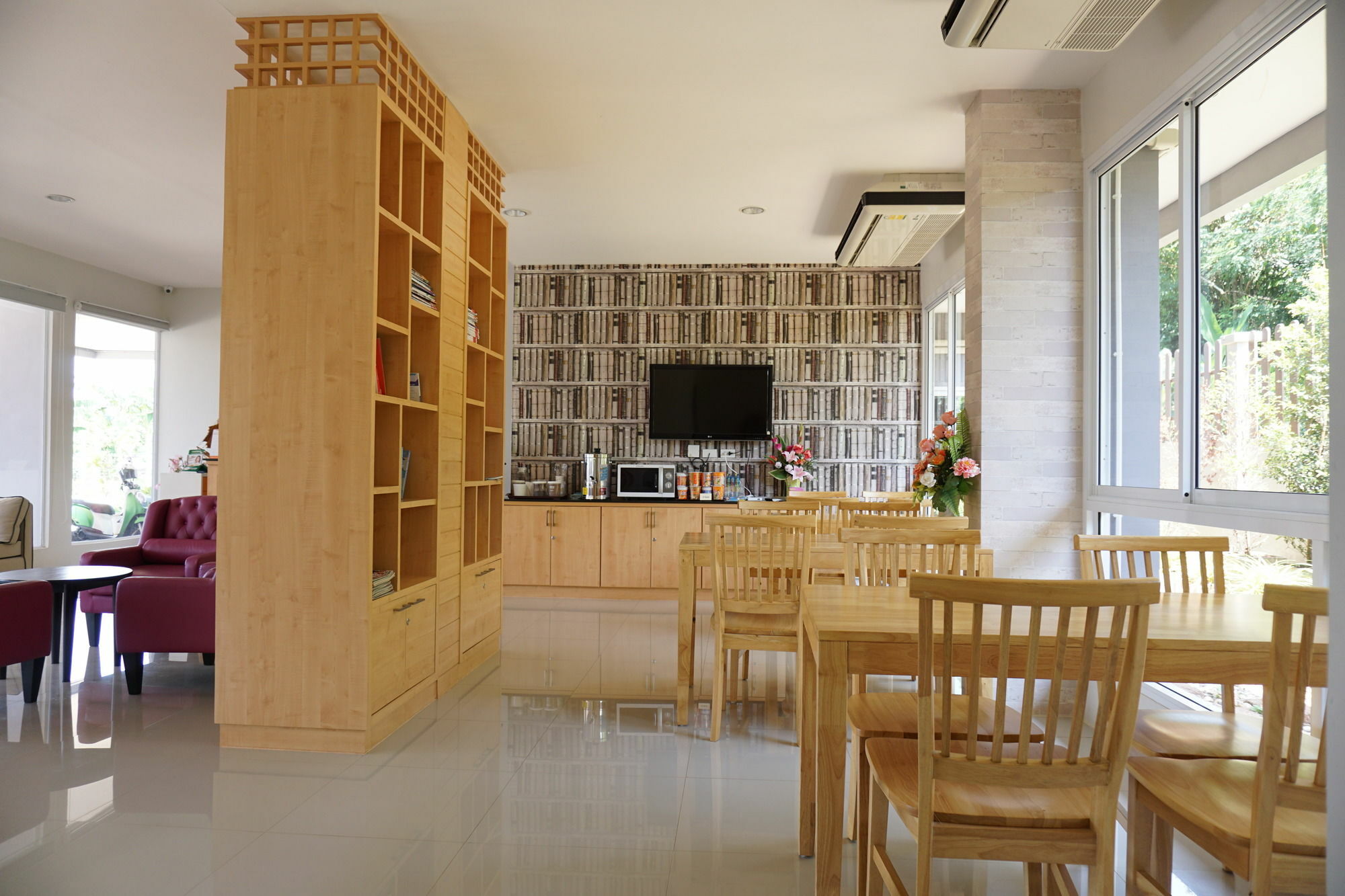 Chompu Nakarin Apartment Trang Bagian luar foto